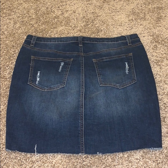 Jean Skirt - Picture 2 of 2